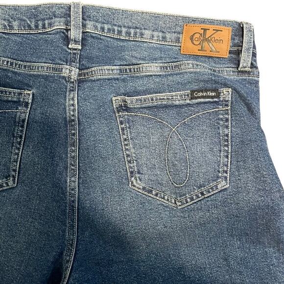 Calvin Klein Straight Leg Mom Jeans Sz 12 - Picture 8 of 8